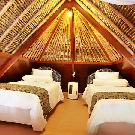 Villa Bukit Nusa Lembongan Habitación foto