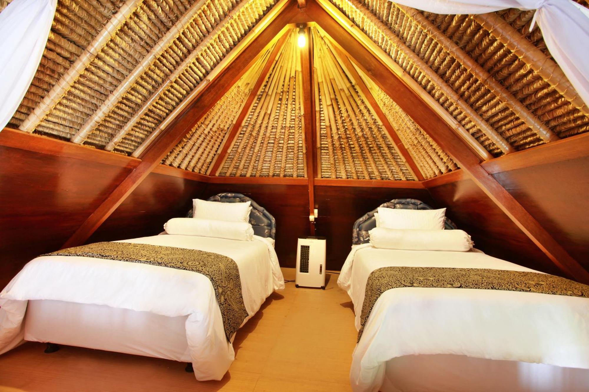 Villa Bukit Nusa Lembongan Habitación foto